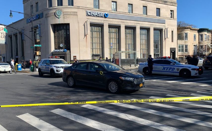 Haos u New Yorku: Kombijem bježao policiji pa se zabio u skupinu pješaka, ima povrijeđenih