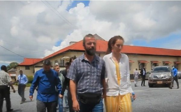 Hrvatskim usvojiteljima sud u Zambiji odobrio odbranu sa slobode