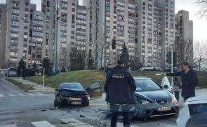 Teška nesreća na Alipašinom Polju: Žestok sudar dva vozila, ima povrijeđenih