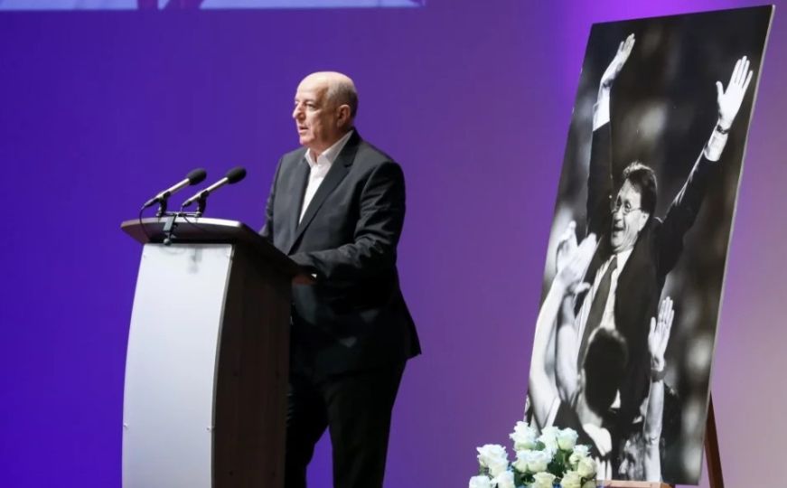 Veliki aplauz umjesto minute šutnje na kraju komemoracije za Miroslava Ćiru Blaževića