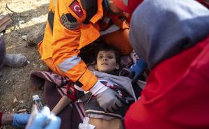 Novo čudo u Turskoj: Žena i dvoje djece spašeni ispod ruševine zgrade 228 sati nakon zemljotresa