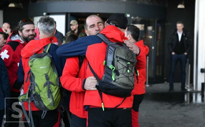 Dobrodošli kući, heroji naši: Još jedan tim spasilaca stigao u BiH iz Turske