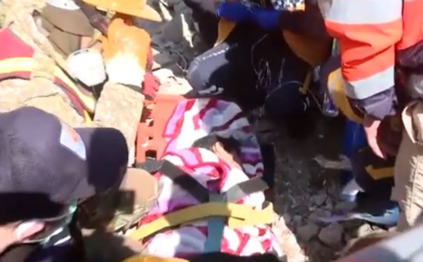 Nevjerovatna vijest iz Turske: 296 sati nakon potresa spašene tri osobe, među njima i dijete!