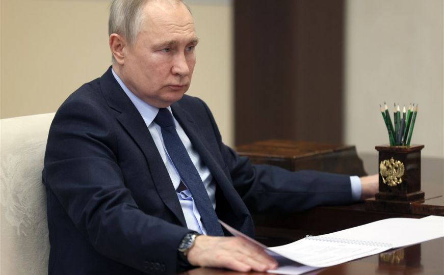 Novi signali Putinove teške bolesti? Novi snimak pokrenuo priče o zdravlju ruskog predsjednika