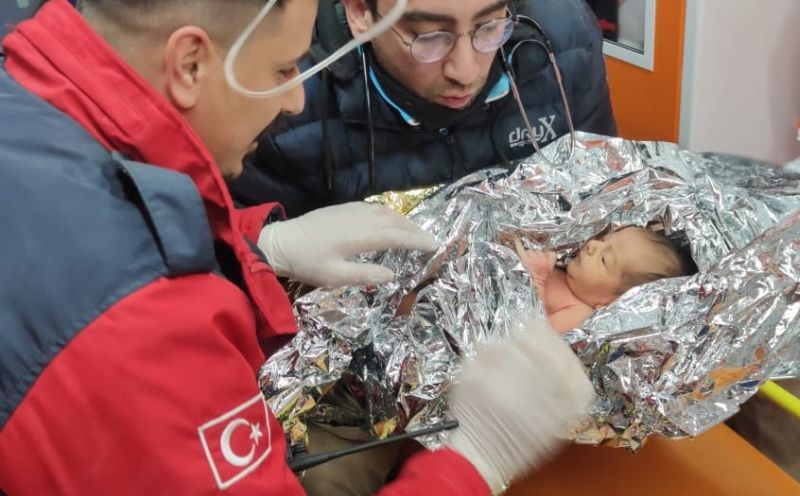 Nakon dva razorna zemljotresa u Turskoj rođeno oko 6.500 beba