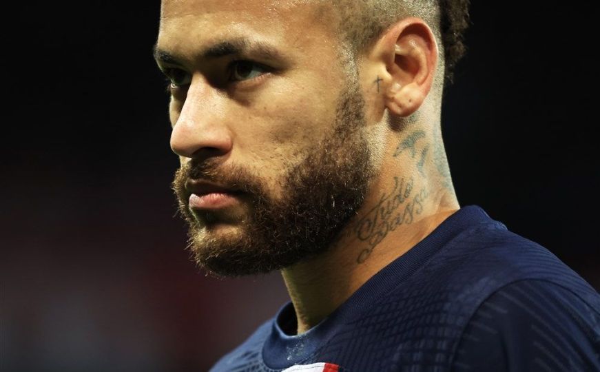 Neymar napustio teren na nosilima, njegov PSG jedva pobijedio