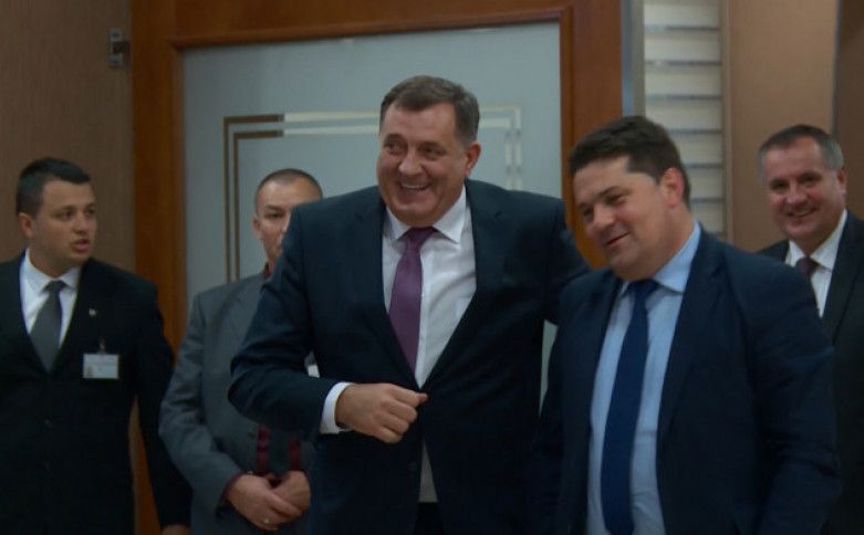 Ima se, može se: Dodik, Stevandić i Višković naručili sedam tona - pomfrita, 600 kg teletine...