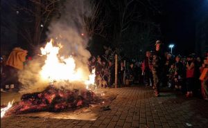 Spaljen Pinokio Barbar u Mostaru: Najveći izvor zla u prošloj godini