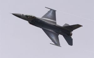 Američki zastupnici pozivaju predsjednika Bidena da Ukrajini pošalje avione F-16