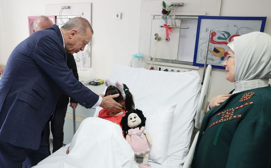 Erdogan posjetio žrtve zemljotresa u bolnici u Ankari