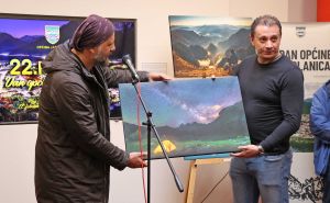 Izložba u Muzeju 'Bitka na Neretvi': Dženad Džino poklonio Jablanici svojih 25 najboljih fotografija