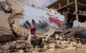 Sirija: Umjetnici naslikali mural na ruševinama i poslali dirljivu poruku