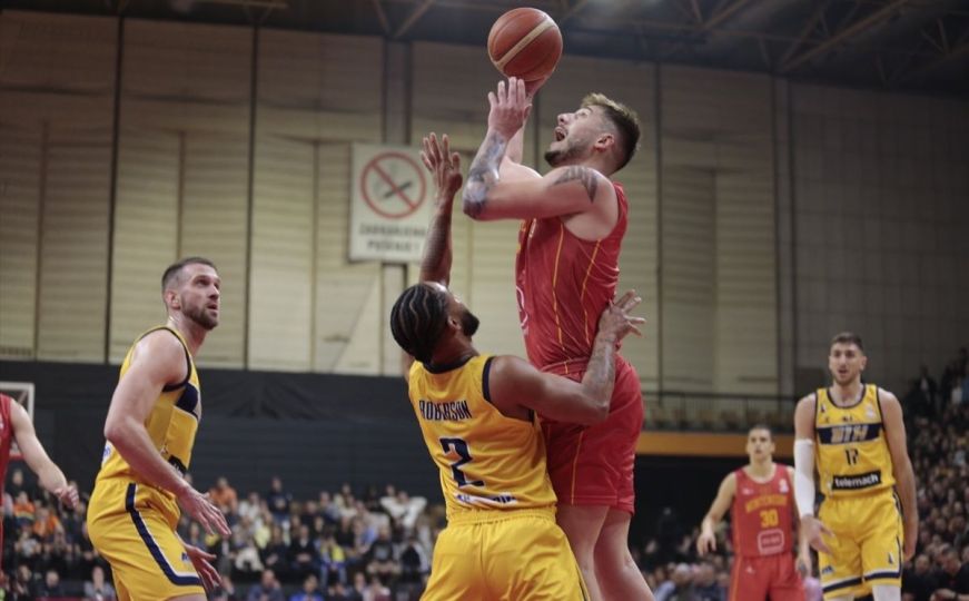 Borba za Mundobasket: Zmajevi u prepunom Mejdanu u Tuzli nadigrali Crnu Goru