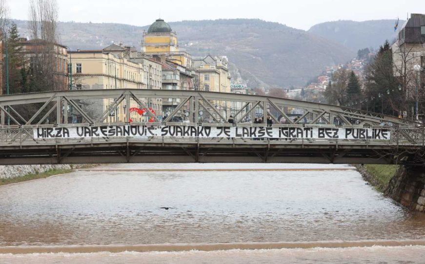 Horde Zla ne odustaju: Na mostovima u Sarajevu osvanule parole upućene članovima kluba