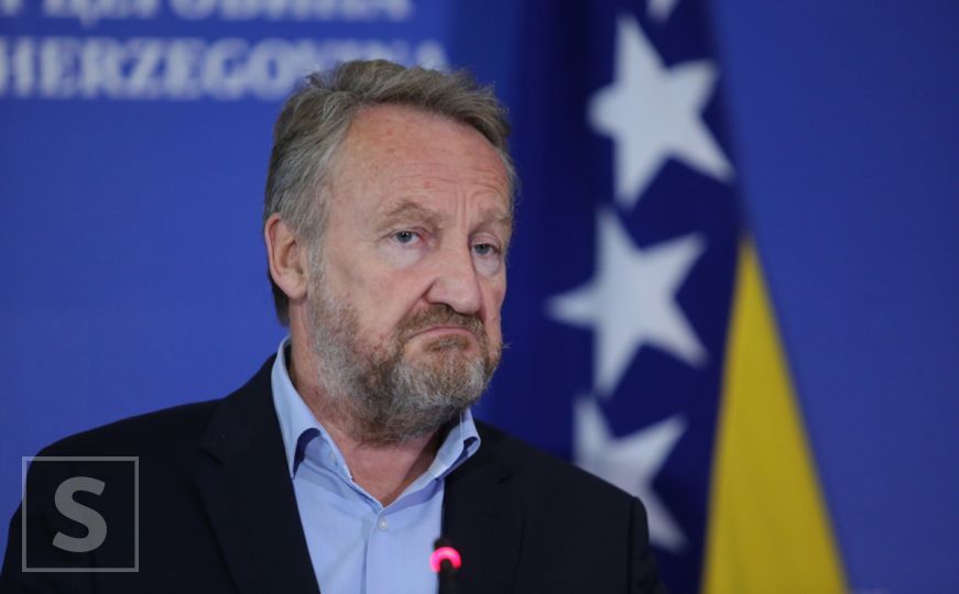 Bakir Izetbegović: "Poštujem zanat, ali nama električar vodi Ministarstvo vanjskih poslova"