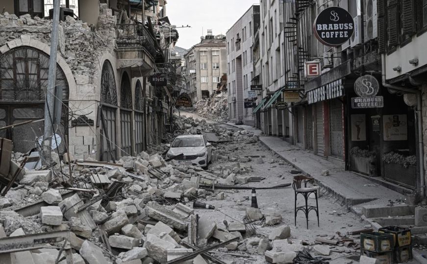 Turski gradonačelnik, Okkes Kavak uhapšen zbog rušenja zgrada u zemljotresima