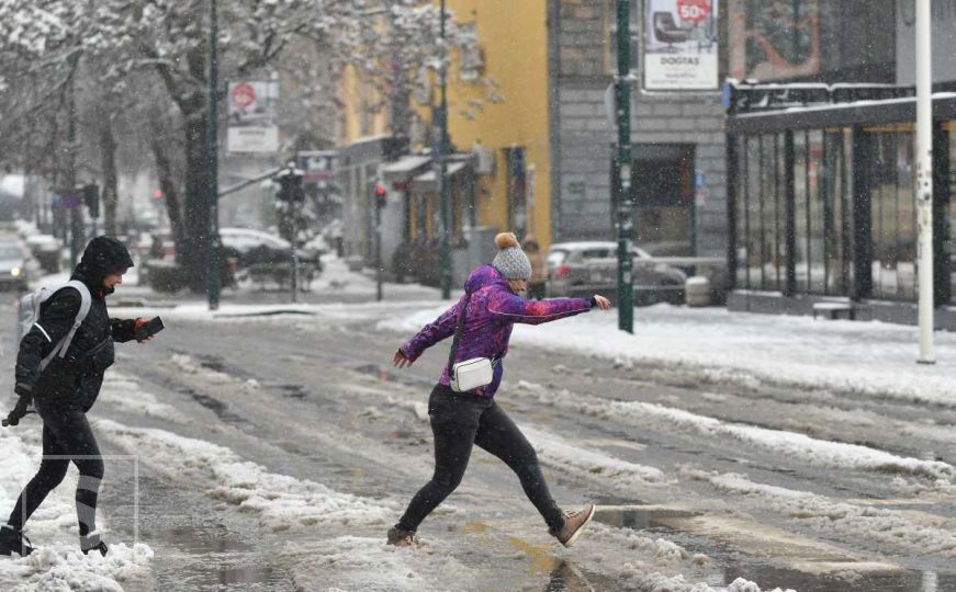 Radiosarajevo.ba u patroli: Pogledajte kako danas izgleda Sarajevo pod snježnim pokrivačem