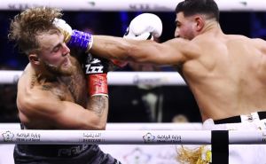 Epilog višemilionske borbe u Saudijskoj Arabiji: Tommy Fury pobijedio YouTubera Jake Paula