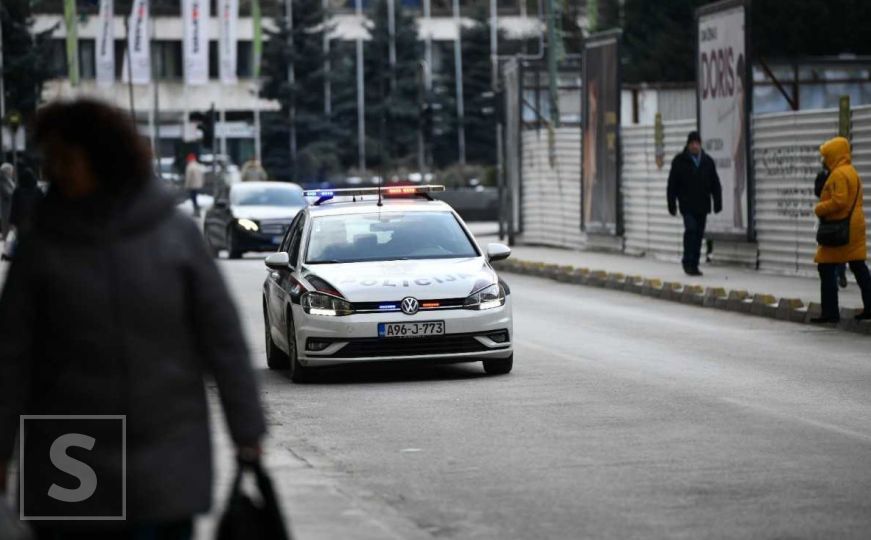 Sarajevski policajci za nepunih 20 minuta uhvatili razbojnike: Pretukli i opljačkali muškarca