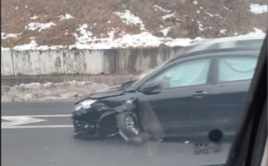 Vozači, oprez: Saobraćajna nesreća na ulazu u Sarajevo