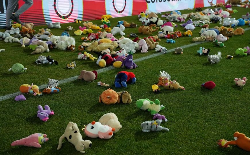 Bravo, Mostar: Navijači Veleža prikupili više hiljada igračaka za djecu Turske i Sirije
