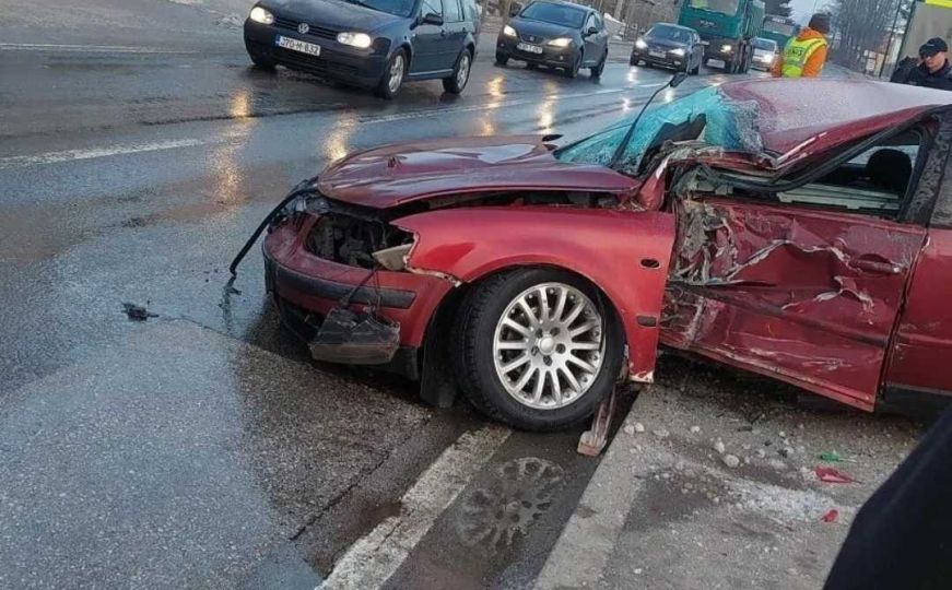 Saobraćajna nesreća na ulazu u Sarajevo, ima povrijeđenih