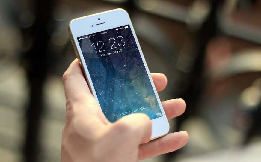 Proizvođač iPhonea bilježi pad prihoda zbog slabljenja potražnje
