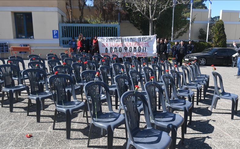 U Grčkoj odana počast za žrtve stradale u željezničkoj nesreći