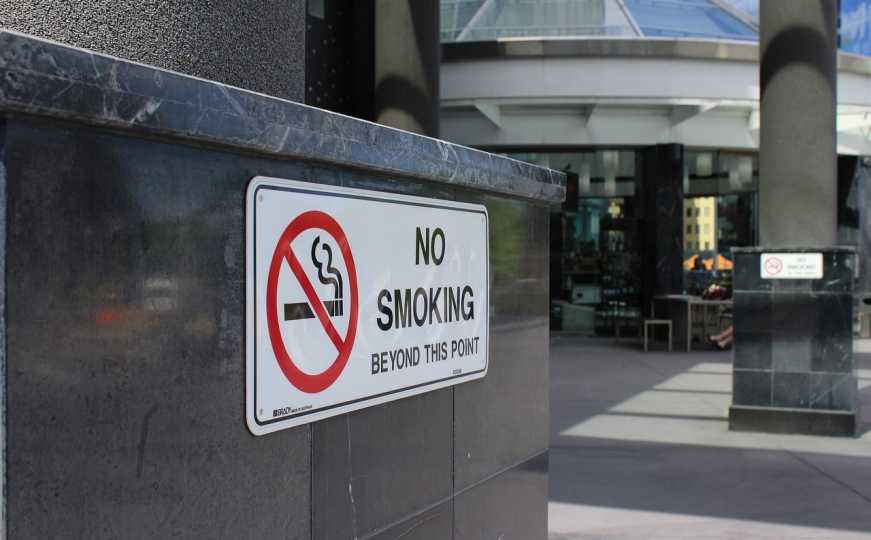 Zabrana pušenja u Italiji: Nema više cigareta u parkovima, na stajalištima i terasama kafića
