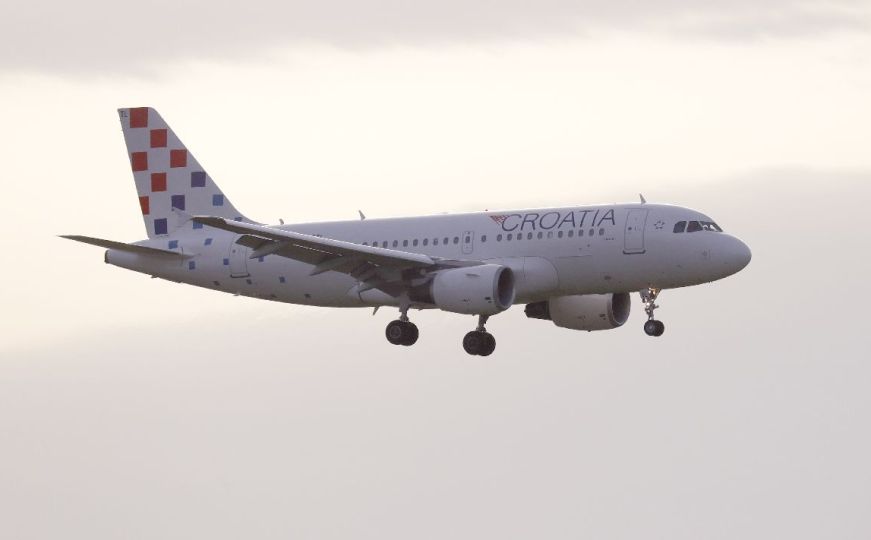 Avion Croatia Airlinesa poletio prema Kopenhagenu, zatim se okrenuo i vratio u Zagreb