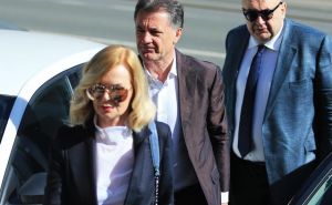 Pred skupštinu Dinama:  Izgorilo auto majke Mamićevog poreznika, na kući napisano: "Vrati pare"