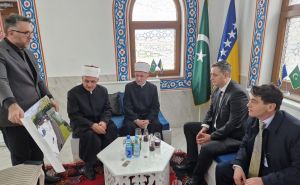 Denis Bećirović boravio u Kozarcu: "Svi u Bosni i Hercegovini moraju uživati jednaka ljudska prava"