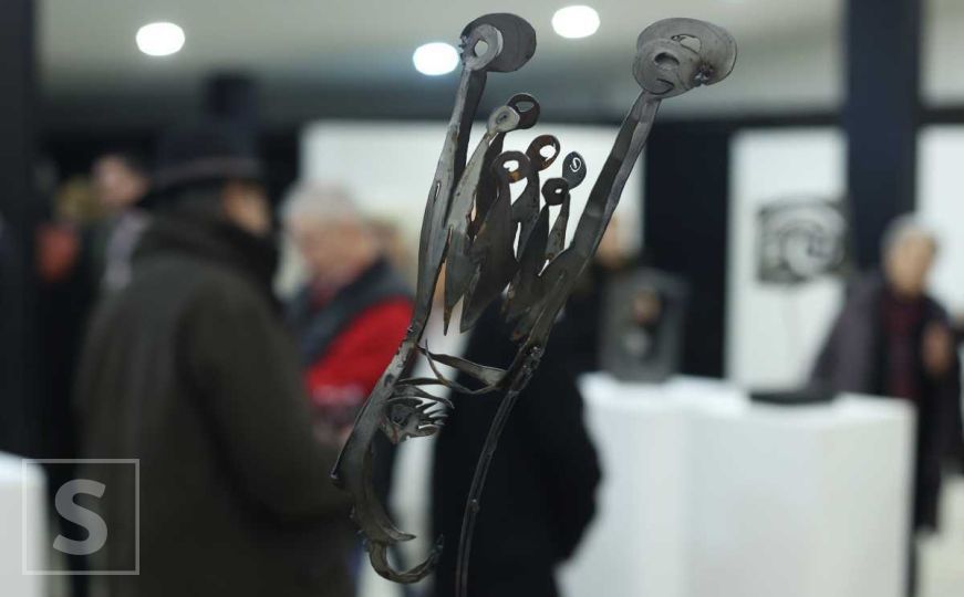 Skulptor Enes Sivac predstavio izložbu 'Jedinstvo suprotnosti'
