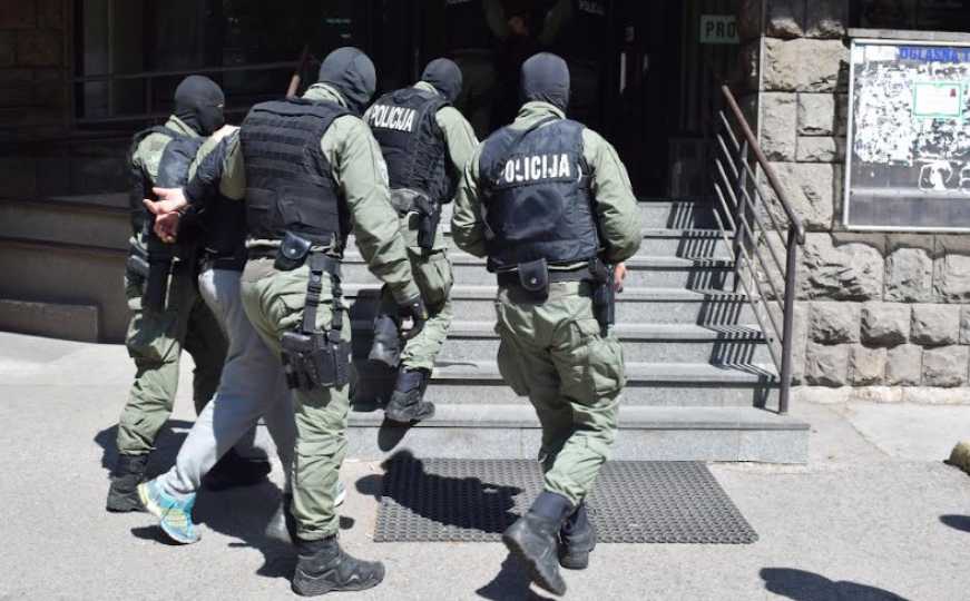 Rasvijetljeno razbojništvo u Zenici: Građani pomogli policiji u hvatanju pljačkaša