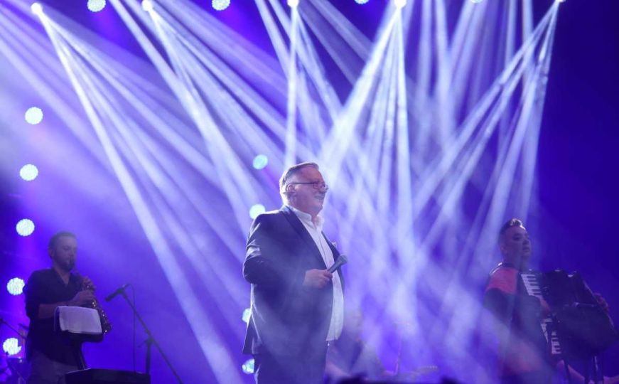 Halid Bešlić priredio nezaboravan događaj: Pogledajte kako je bilo na njegovom koncertu