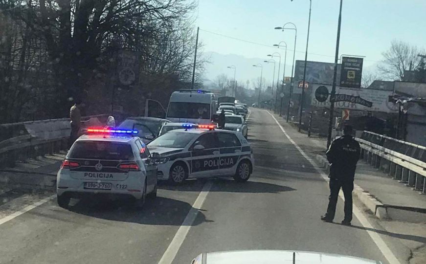 Nova nesreća u Sarajevu: Sudarila se dva vozila, ima povrijeđenih