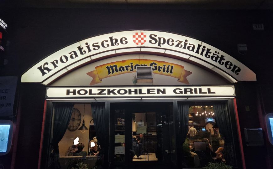 Njemački mediji: Hrvatski restoran u Berlinu reklamira se šahovnicom koja ima prvo bijelo polje