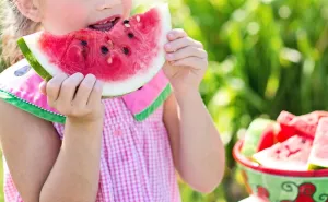 Stručnjaci upozoravaju: Simptomi koji otkrivaju da vaše dijete jede puno šećera