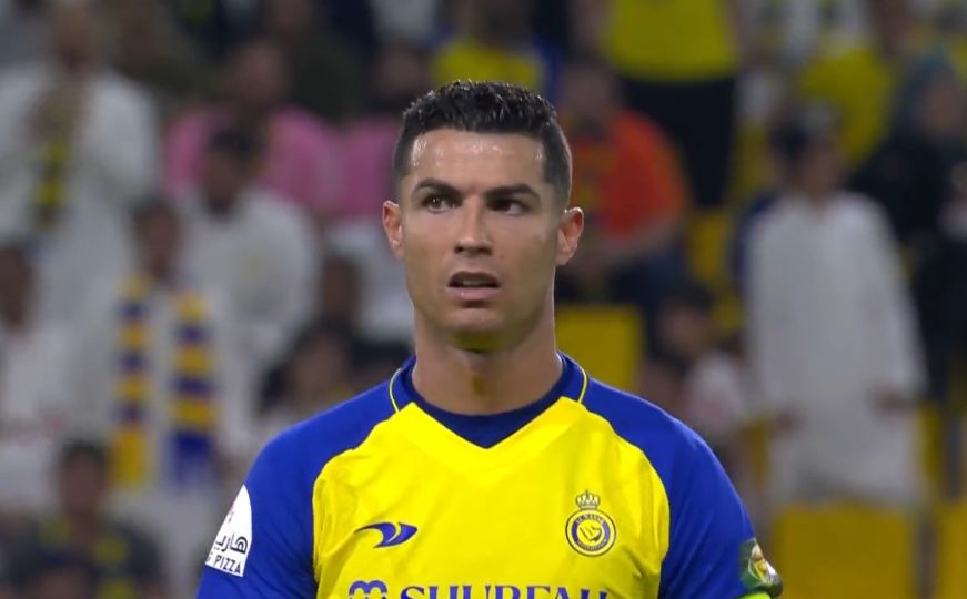 Frustrirani Cristiano Ronaldo zaradio žuti karton, trener ga zamijenio