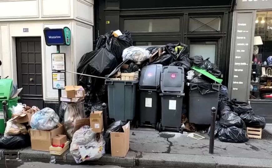 Pariz: Preko 10.000 tona neprikupljenog smeća na ulicama
