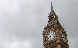 Nova inicijativa europarlamentaraca: Da li će se od ove godine ukinuti pomjeranje sata?