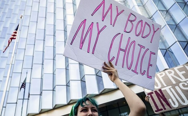 Guverner u SAD potpisao zakon kojim se zabranjuje upotreba lijekova za abortus