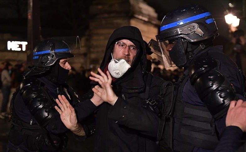 U Francuskoj nastavljeni protesti, privedeno više od 500 demonstranata