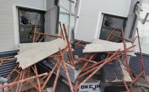 Huligani nastavili s napadima: U Banjoj Luci demolirane prostorije DKC Incel