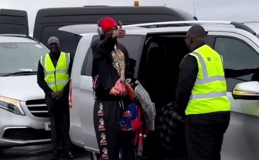 Snoop Dogg sletio u Škotsku - pogledajte kako je dočekan na aerodromu