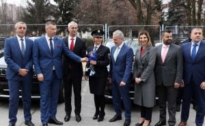 Evropska unija donirala deset terenskih vozila za potrebe DKPT-a BiH