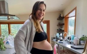 Glumica Hillary Swank objavila neobičnu sliku s ultrazvuka: "Beba napinje mišić..."