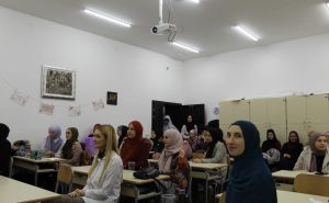 Incident u Sloveniji: Profesorica naredila učenici da skine hidžab jer 'nije po bontonu'