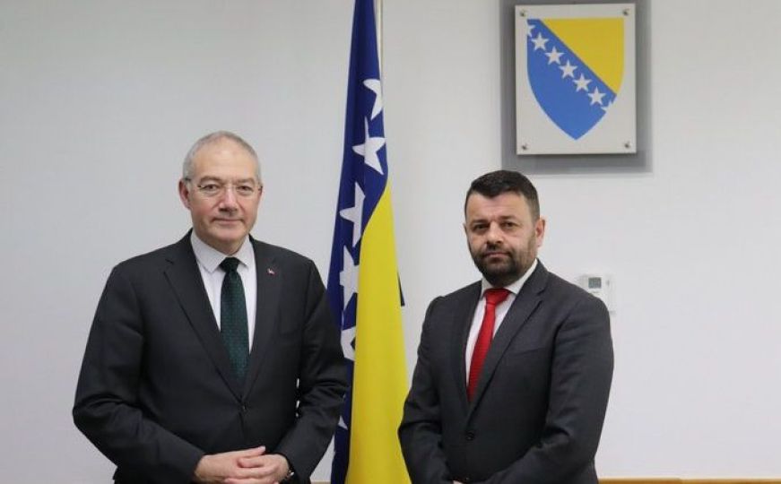 Ministar Hurtić se sastao sa ambasadorom Turske u BiH Sadikom Girginom