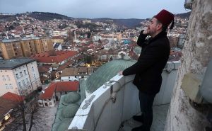 Koji su ramazanski običaji u BiH: Šta su učajluke, mukabele, itikaf, kako se djeci 'našiva' post...